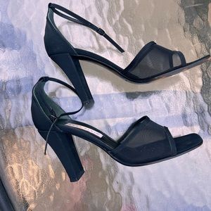 VINTAGE ANNE KLEIN MESH 90’s HEELS S7M